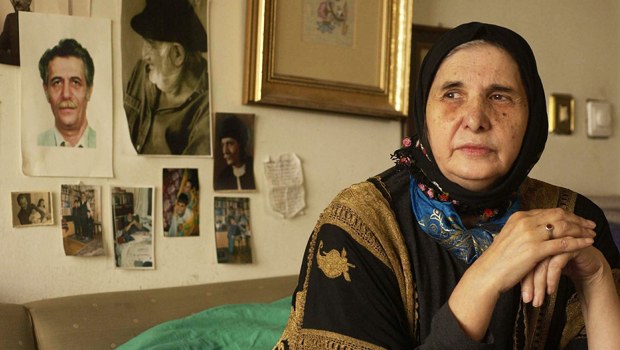 SONSUZ BAHARIN SIRRINA ERDİ AYŞE ŞASA