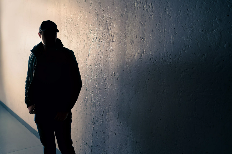  NEFRET �DEOLOJ�S� VE G�R�N�RL�K KR�Z�