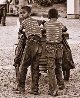 SİVAS'TA YOKSUL ÇOCUKLAR