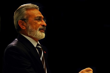 TÜRKÇE, AVRUPA'YA KAFA TUTAN DİLDİR